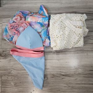 Women's 2 Pieces Swimming Suit and Cover up Size XL Lot of 4